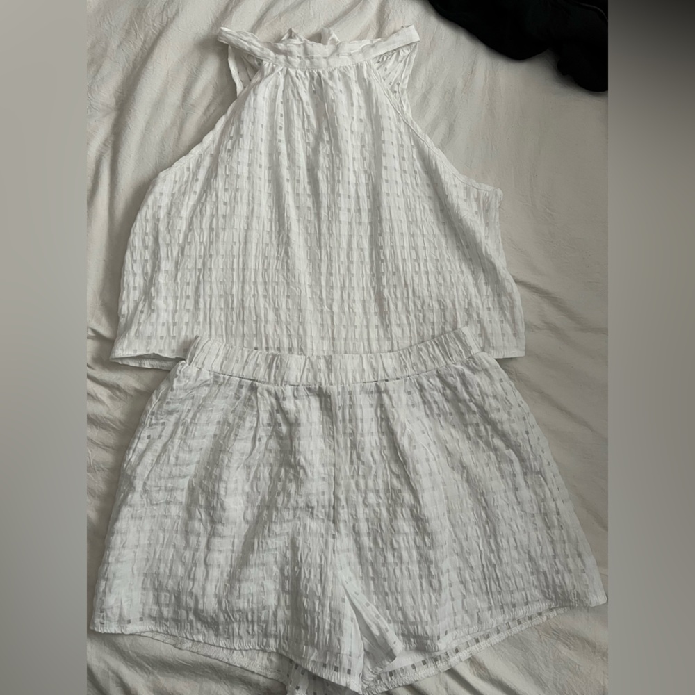 SHEIN White Textured Sleeveless Top and Shorts Set
